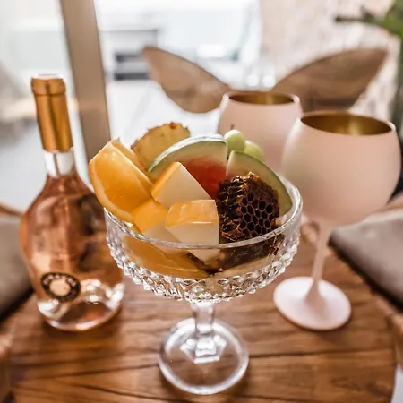 Delfini Hotel&suites Hotel