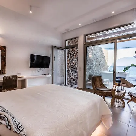 Delfini & Hotel 3*
