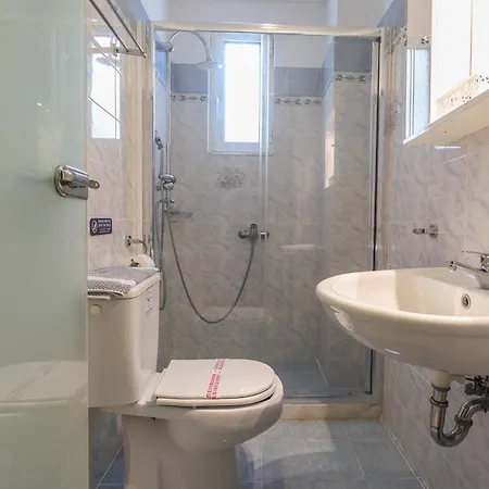 Delfini & Отель