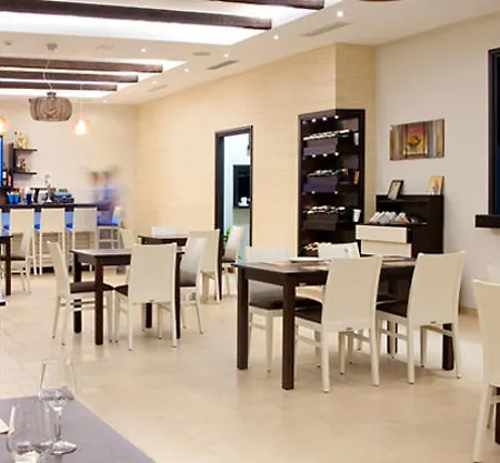 Delfini & Hotel Archangelos (Rhodes)