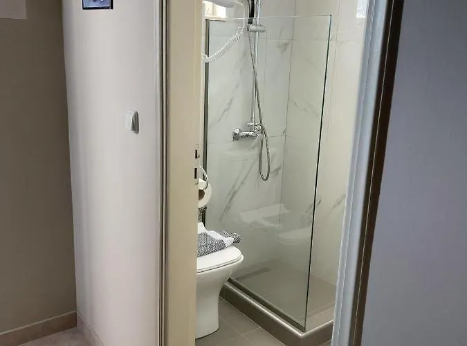 Delfini & 3* Archangelos (Rhodes)