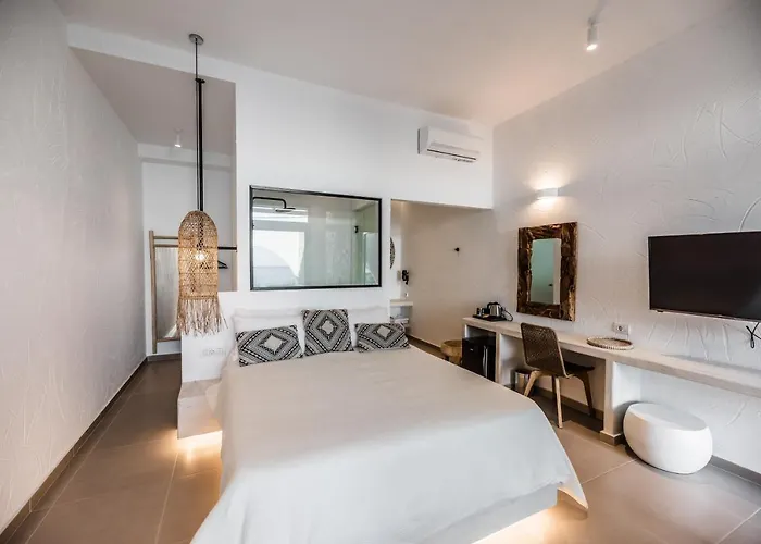 Delfini & Otel Archangelos (Rhodes)