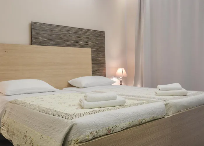 Otel Delfini & Archangelos (Rhodes)