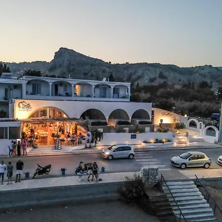 Delfini Beach