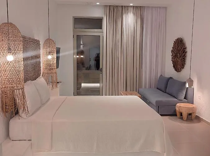 Otel Delfini &