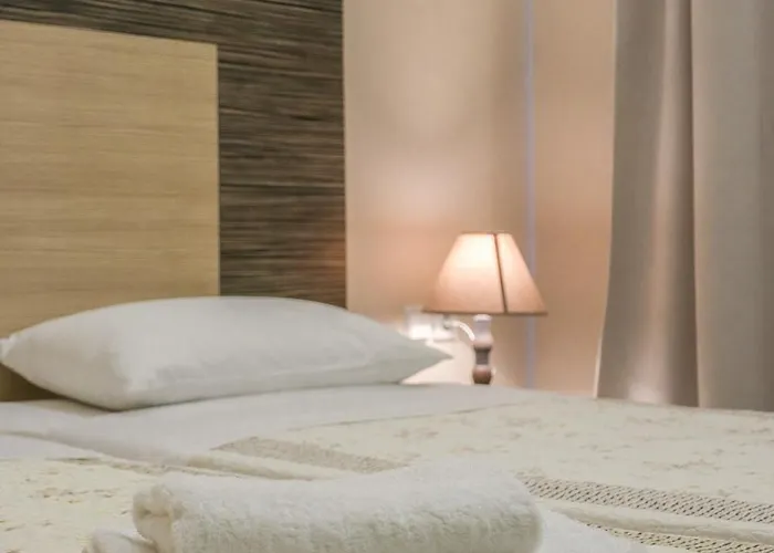 Otel Delfini & Archangelos (Rhodes)