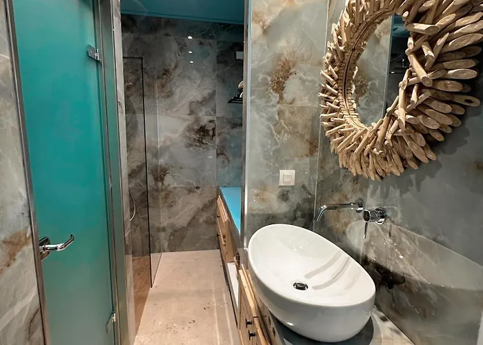 Otel Delfini &