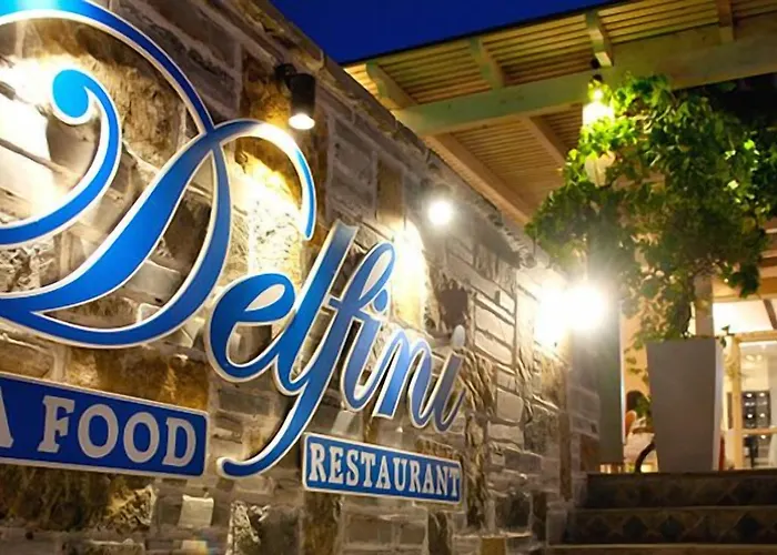 Delfini & Otel 3*