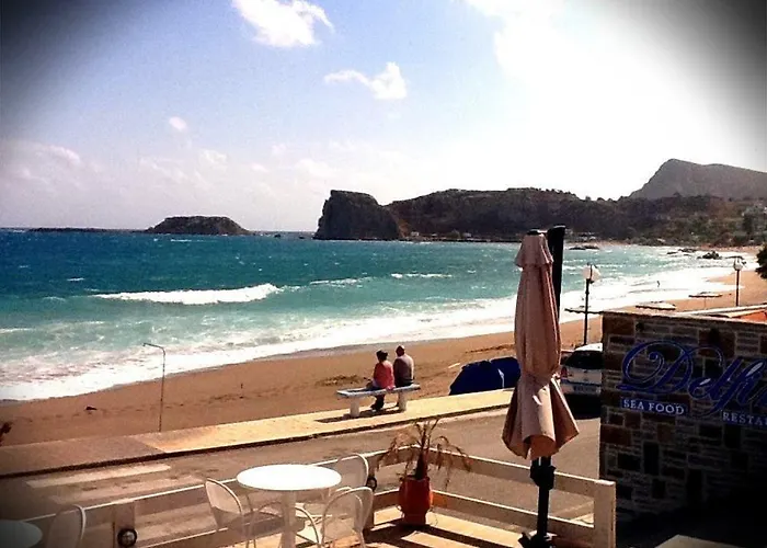 Delfini & Otel 3*